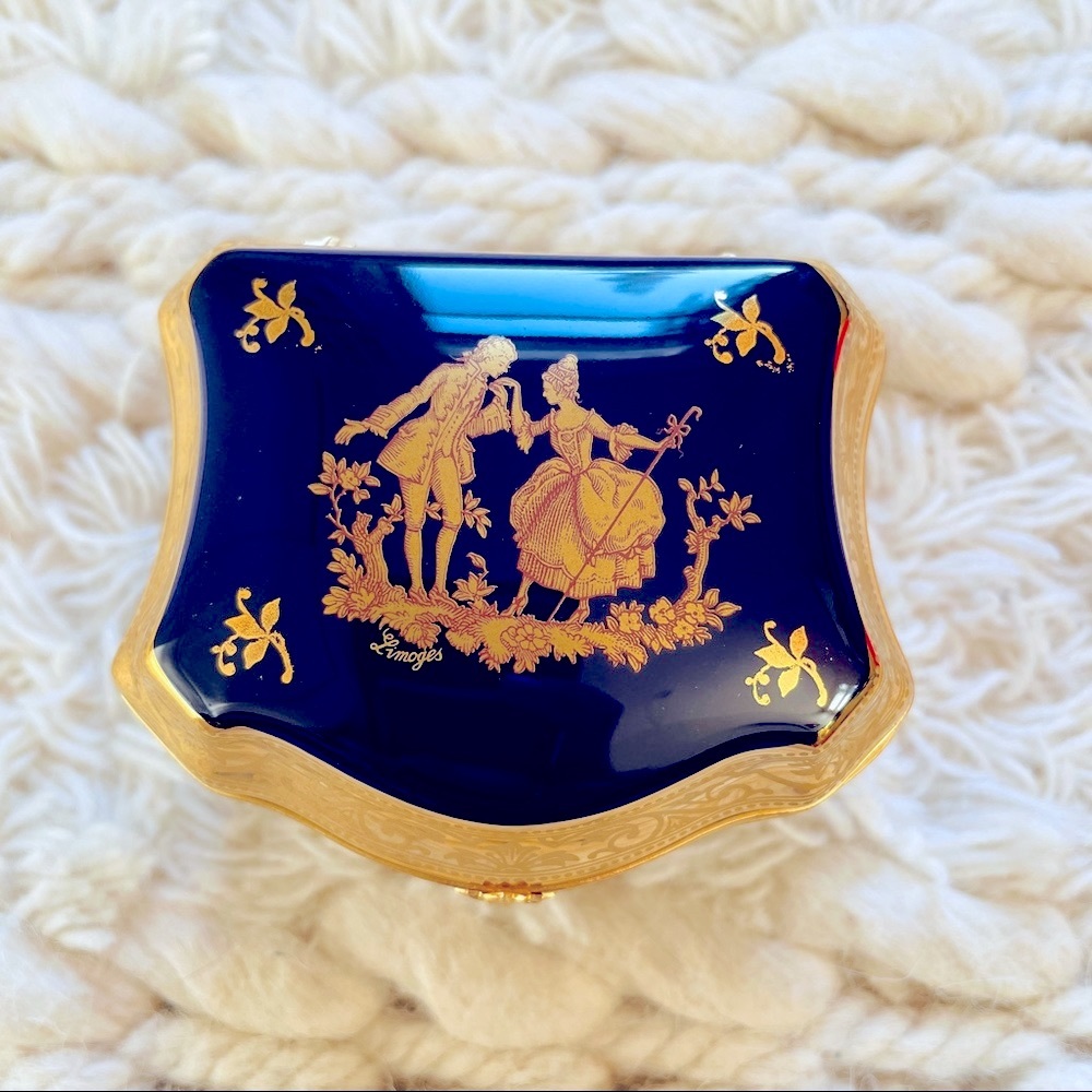 NIB IMPERIA LIMOGES Porcelain Box - Made‎ in France